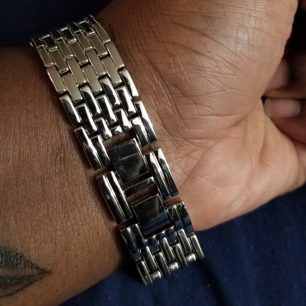 Watch - Picture 4 of 5